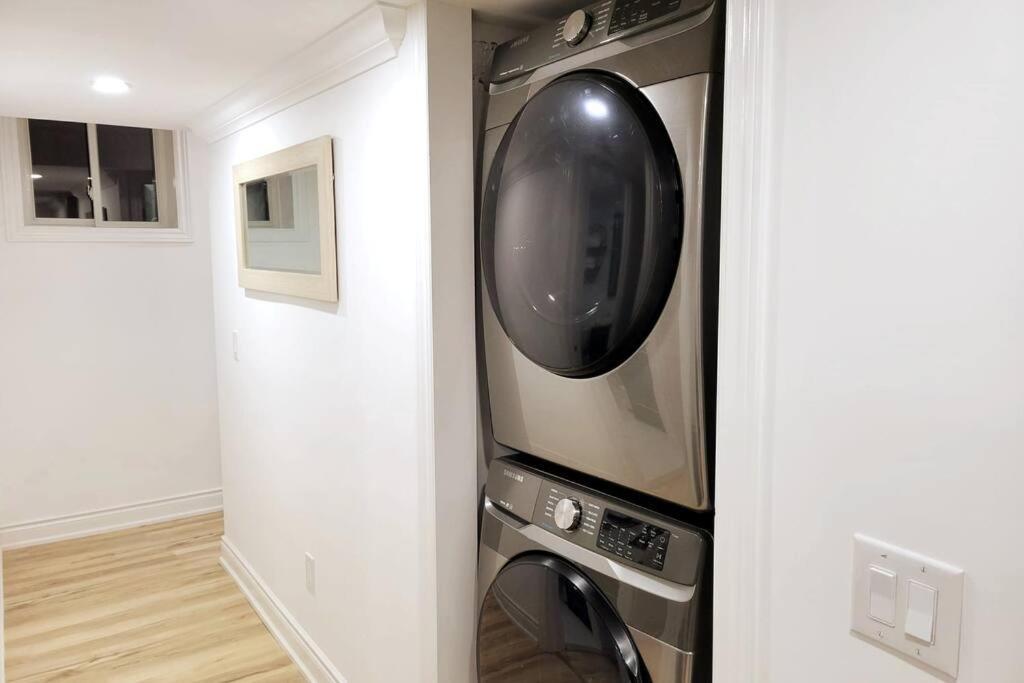 Modern Oasis In Richmond Hill, The Place For You! Apartment Exterior foto
