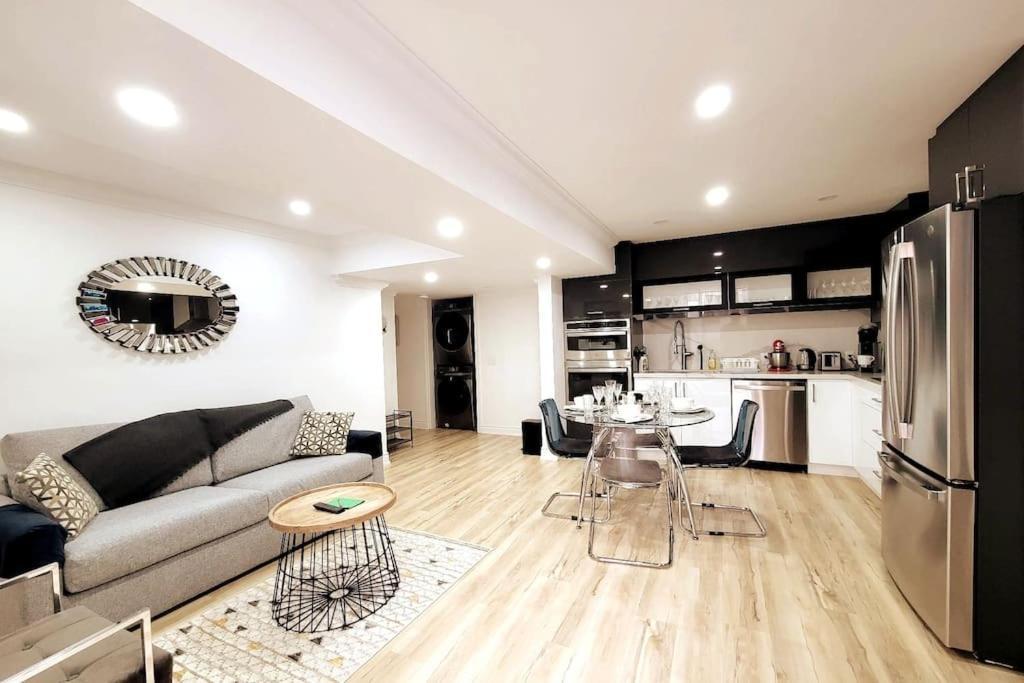Modern Oasis In Richmond Hill, The Place For You! Apartment Exterior foto